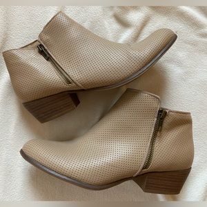 Women’s Tan Booties